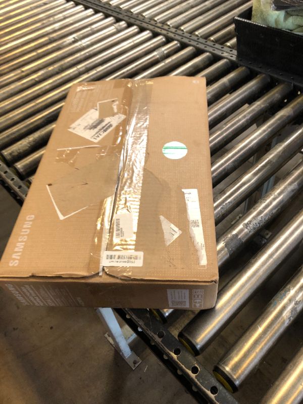 Photo 1 of SAMSUNG S33A Series 22-Inch FHD 1080p Computer Monitor, HDMI, VA Panel, Wideview Screen, Eye Saver /Game Mode (LS22A338NHNXZA), Black