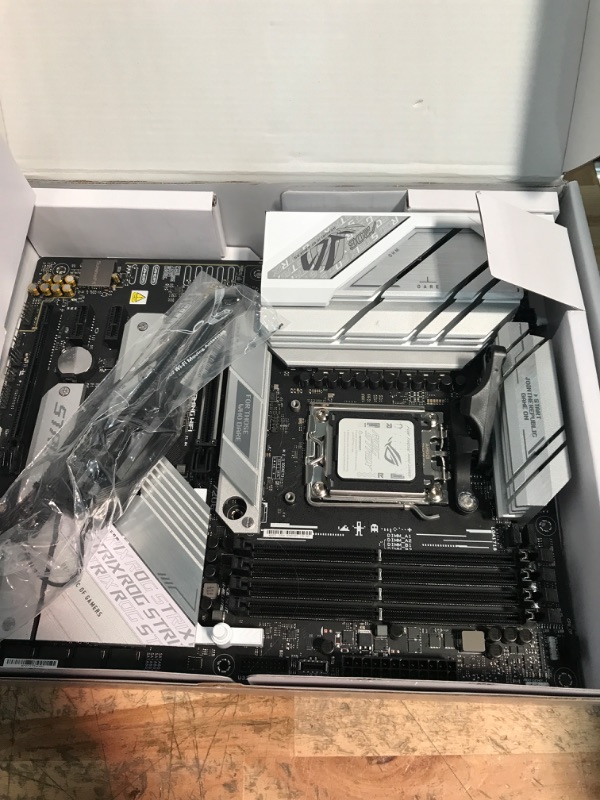 Photo 1 of ASUS ROG Strix B650-A Gaming WiFi 6E AM5 (LGA1718) Ryzen 7000 Motherboard(12+2 Power Stages,DDR5,3xM.2 Slots,PCIe® 4.0, 2.5G LAN,WiFi 6E,USB 3.2 Gen 2x2 Type-C® Port)