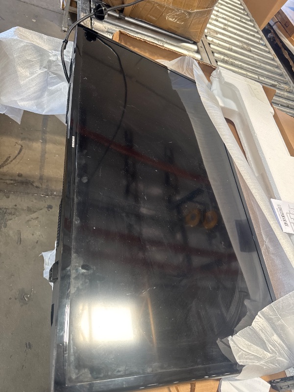 Photo 1 of *FINAL SALE!!!/BROKEN// NON-REFUNDABLE*SAMSUNG 40-inch Class LED Smart FHD TV 1080P (UN40N5200AFXZA, 2019 Model)