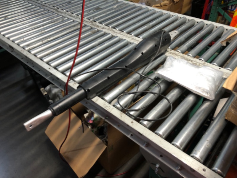 Photo 1 of ***************MISSING PARTS AND PIECES**************************

Mighty Mule MM572W-EST-A Automatic, Dual Gate Opener, Estate, Upgraded, Black