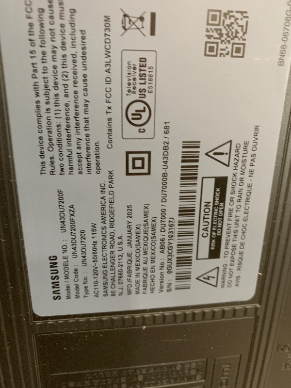 Photo 1 of **************SCREEN DAMAGED, NON-FUNCTIONAL, FINAL SALE******************

SAMSUNG 43-Inch Class Crystal UHD 4K DU7200 Series HDR Smart TV w/Object Tracking Sound Lite, PurColor, Motion Xcelerator, Mega Contrast, Q-Symphony (UN43DU7200, 2024 Model)