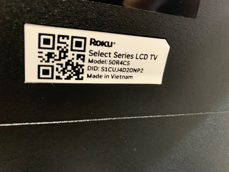 Photo 1 of **********************SCREEN SMASHED, NON-FUNCTIONAL, FINAL SALE*****************

Roku Smart TV 2025 – 50-Inch Select Series, 4K HDR TV – RokuTV with Enhanced Voice Remote – Flat Screen LED Television with Wi-Fi for Streaming Live Local News, Sports, Fam