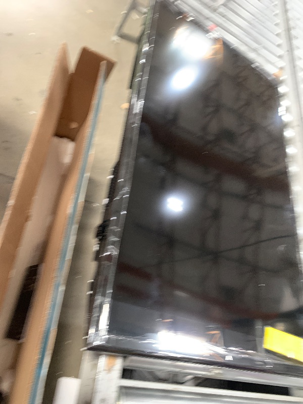Photo 1 of *****************SCREEN DAMAGED, NON-FUNCTIONAL, FINAL SALE*******************

SAMSUNG 40-inch Class LED Smart FHD TV 1080P (UN40N5200AFXZA, 2019 Model)