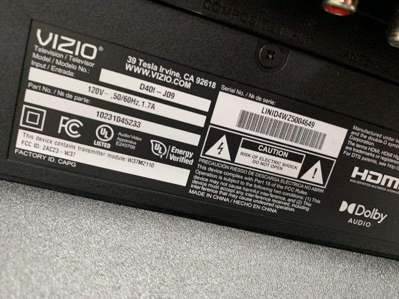 Photo 1 of ****************SCREEN CRACKED, NON-FUNCTIONAL, FINAL SALE****************

VIZIO 40-inch Full HD 1080p Smart TV with DTS Virtual: X, Alexa Compatibility, Google Cast Built-in, Bluetooth Headphone Capable, (VFD40M-08 New)
