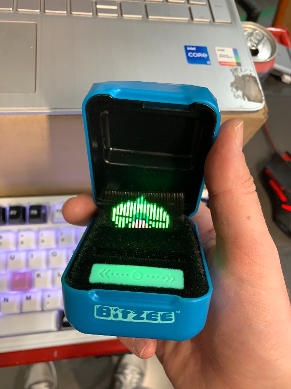 Photo 1 of (POWER TESTED) (BAGGED)  Bitzee, Magicals with 20 Interactive Characters Inside, Reacts to Touch, Digital Pet Kids Toys for Ages 5 and up