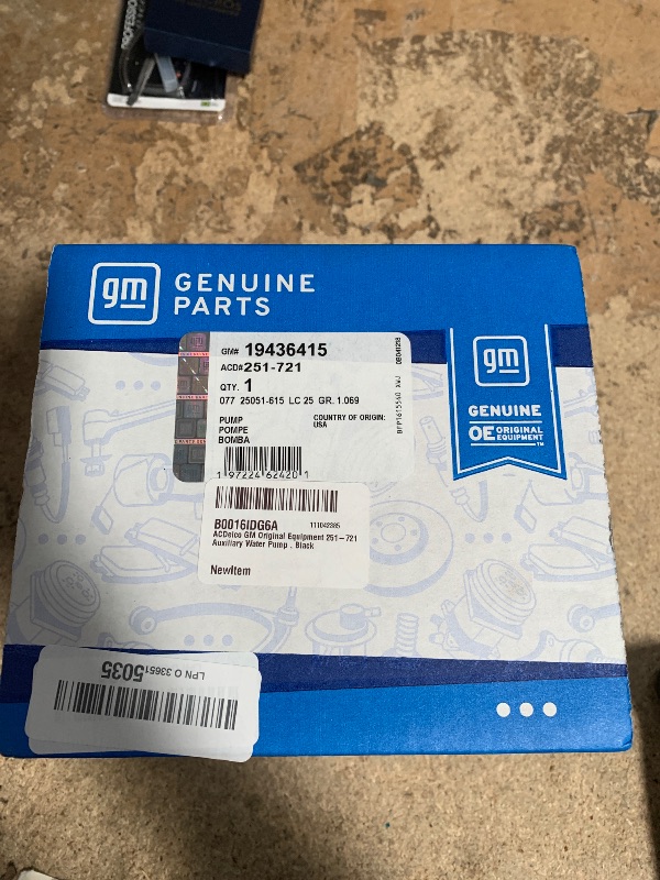 Photo 1 of ACDelco GM Original Equipment 251-721 Auxiliary Water Pump , Black