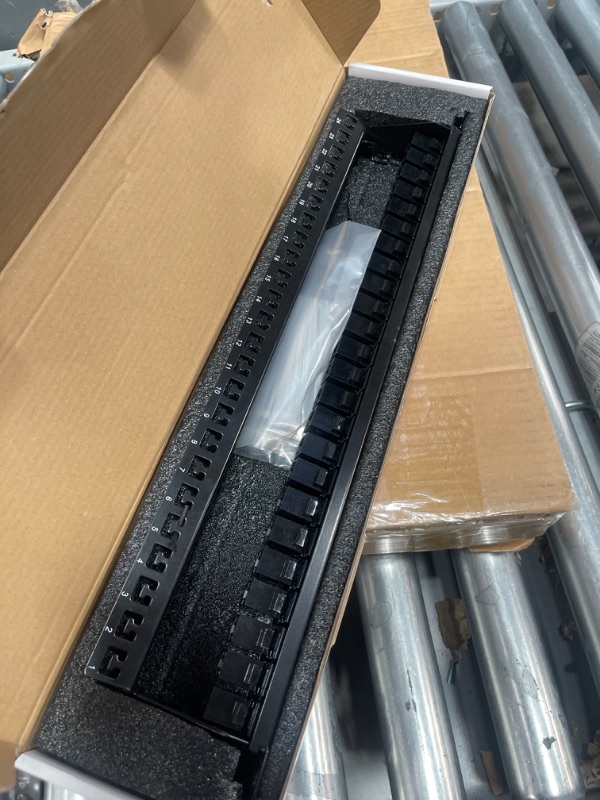 Photo 1 of iwillink 10Gbps Patch Panel 24 Port, RJ45 Through Coupler Cat6 Patch Panel UTP 19-Inch 1U with Back Bar, Wallmount or Rackmount, Compatible with Cat5, Cat5e, Cat6 Cabling