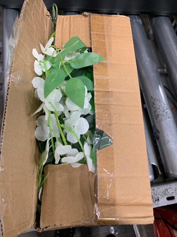 Photo 1 of LESING Artificial Silk Rose with Vase Fake Flowers Wedding Flowers Bouquets Arrangement Home Office Party Centerpiece Table Decoration (White)