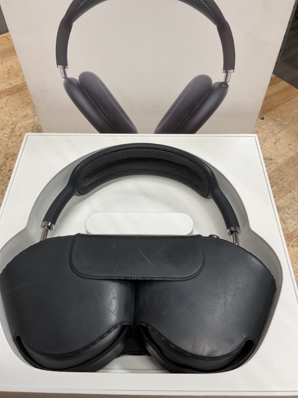 Photo 1 of **PARTS ONLY**Apple AirPods Max Wireless Over-Ear Headphones, Pro-Level Active Noise Cancellation, Transparency Mode, Personalized Spatial Audio, USB-C Charging, Bluetooth Headphones for iPhone - Midnight ****PARTS ONLY**FINAL SALE**