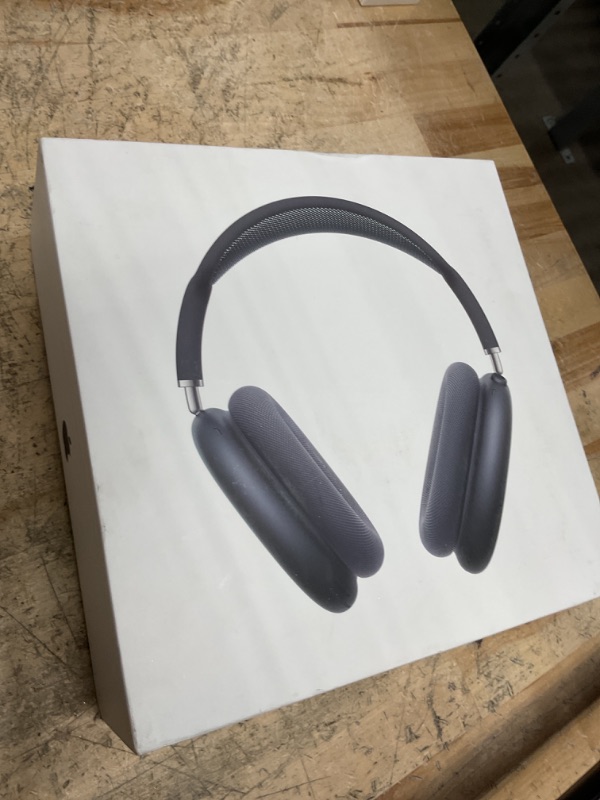 Photo 1 of **PARTS ONLY**Apple AirPods Max Wireless Over-Ear Headphones, Pro-Level Active Noise Cancellation, Transparency Mode, Personalized Spatial Audio, USB-C Charging, Bluetooth Headphones for iPhone - Midnight ****PARTS ONLY**FINAL SALE**