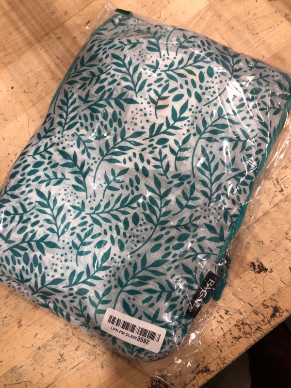 Photo 1 of Bagail Ultralight 3 Compression Packing Cubes 3 Packing Organizers With 1 Shoe Bag-Leaf, 7 Set