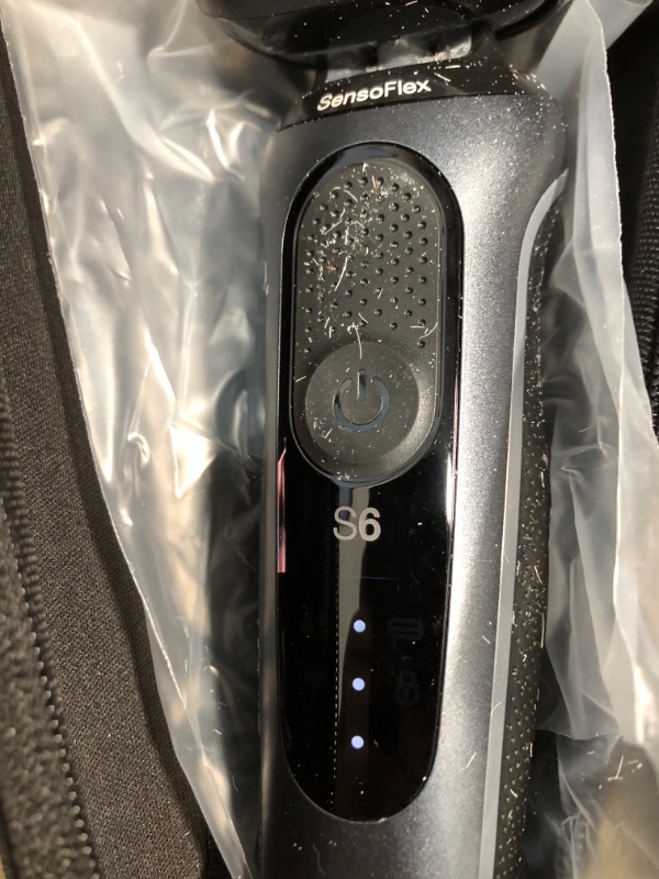 Photo 1 of *POWERS ON* Braun Series 6 6046cs Electric Razor for Men, Wet & Dry, Electric Razor, Rechargeable, Cordless Foil Shaver with Charging Stand, Travel Case and Precision Trimmer, Black