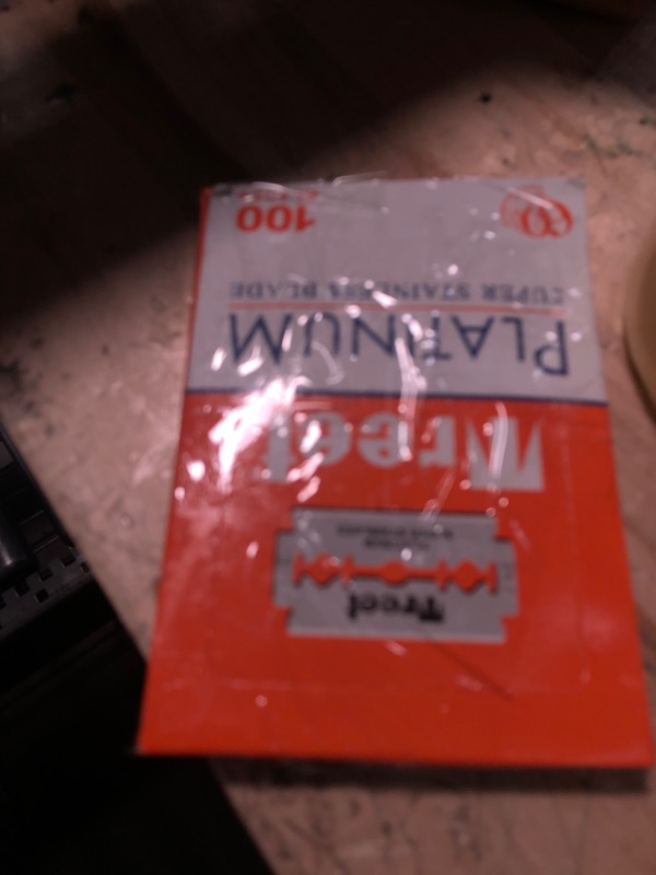 Photo 1 of 100 Treet Platinum Super Stainless Double Edge Razor Blades - New Space Saving Format