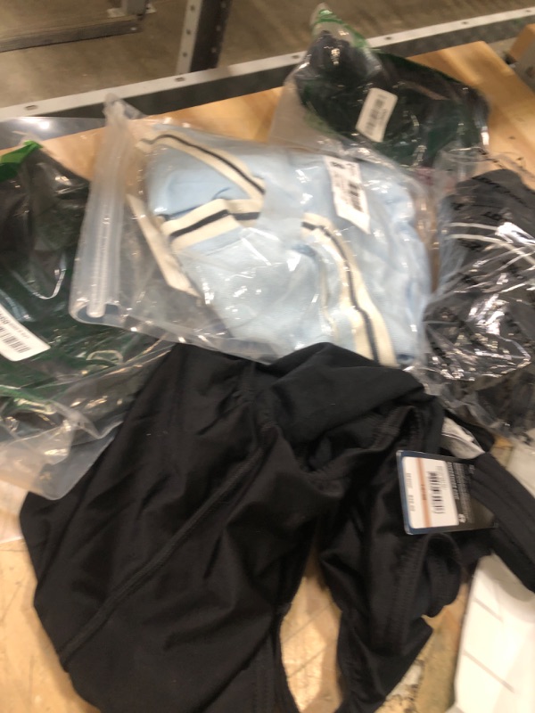 Photo 1 of Bundle of random items 
SEE PICTURE
