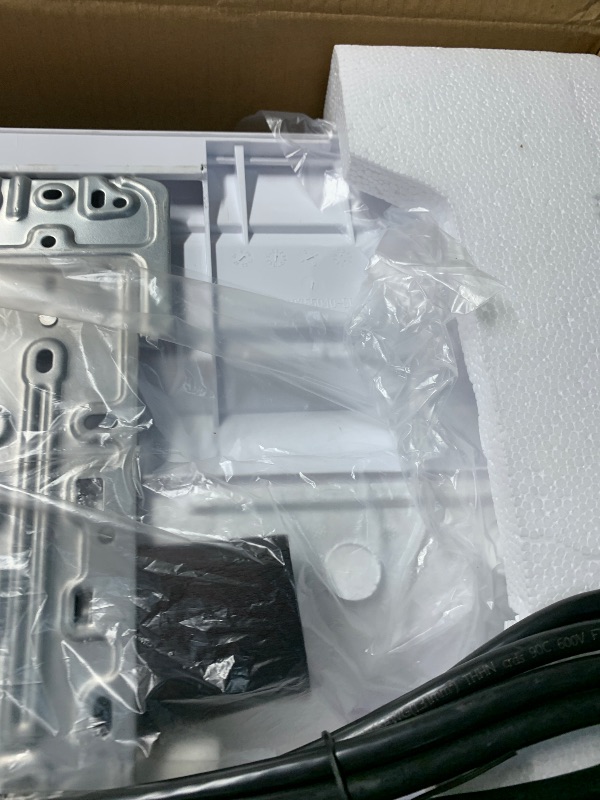 Photo 1 of ***PARTS ONLY***Zstar 9,000 Btus Mini Split AC, 19 SEER2 Wall Mounted AC with Heat Pump & Installation Kits, Ductless Inverter Split-System Air Conditioners Cools up to 450 Sq.Ft, WIFI and Remote Control, 115V