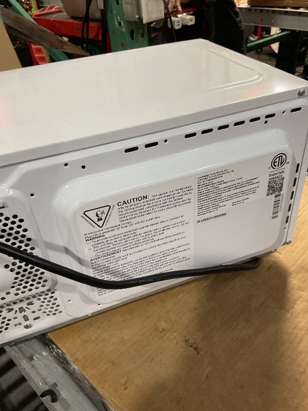 Photo 1 of (Broken door)(sold for parts) Nostalgia Modern Retro Countertop Microwave Oven - 700-Watt - 0.7 cu ft - Retro Microwave 