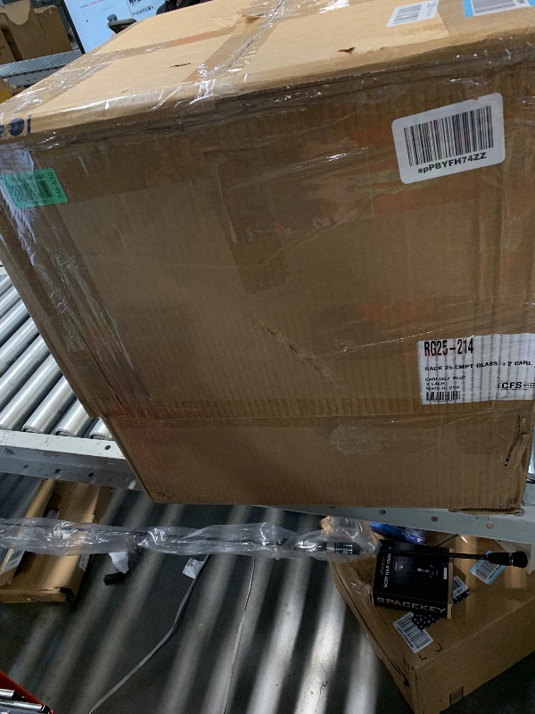 Photo 1 of  damage to some of the crates, see pics**
Carlisle FoodService Products OptiClean Plastic 25-Compartment Divided Glass Rack with Extender, Blue, (Pack of 3)