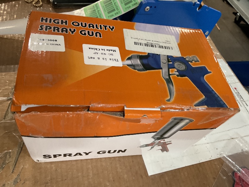 Photo 1 of ***MISSING 2 NEEDLES AND NOZZLES***

BANG4BUCK Professional HVLP Gravity Feed Air Spray Gun, 1.4mm 1.7mm 2.5mm Nozzles, 1000cc Aluminum Cup with Gauge for Auto Paint, Primer, Clear/Top Coat & Touch-Up