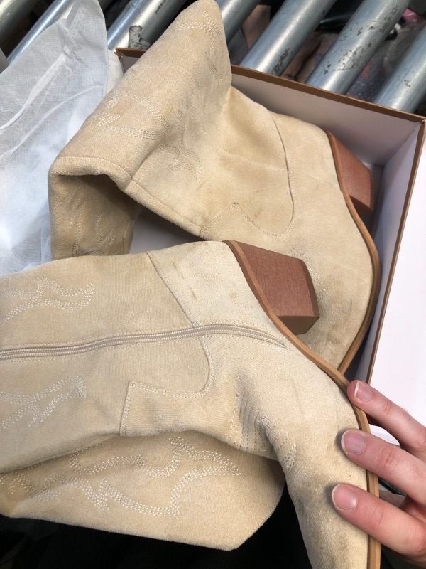 Photo 1 of (USED/FAIR)  (SIZE 8) Reitoye Cowboy Boots for Women Embroidery Western Cowgirl Knee High Chunky Heel Boots with Pull-Up Tabs Size 8
