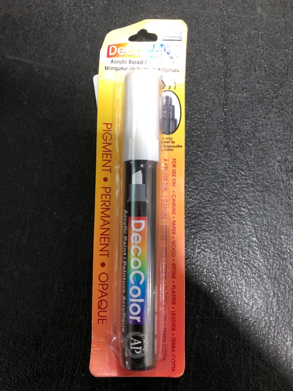 Photo 1 of Uchida 315-C-0 Marvy Deco Color Chisel Tip Acrylic Paint Marker, White