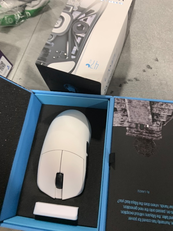 Photo 1 of Lamzu Maya X Wireless Gaming Mouse, Ultra Lightweight 47g, Optical Switch, Maximum 30000 DPI, Symmetrical, MCU Nordic 52840, Dust-Proof Encoder, PAW3950 Sensor(Larger Maya) (White)