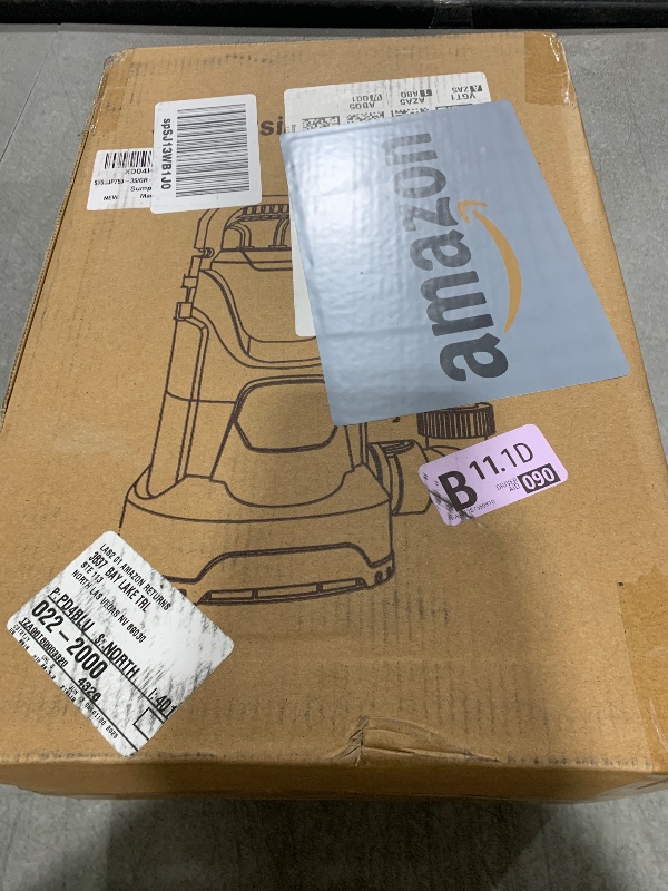 Photo 1 of Water Pump Submersible Sump Pump 1HP 4500GPH Portable Electric Water Pump Utility Pump for Pool Draining Flood Basement Hot Tub Pond