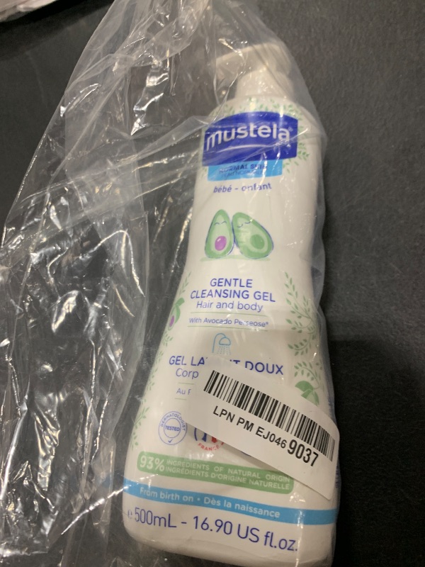 Photo 1 of Mustela Baby Gentle Cleansing Gel - Baby Hair & Body Wash - with Natural Avocado fortified with Vitamin B5 - Biodegradable Formula & Tear-Free â€“ 16.90 fl. oz. (Pack of 1)