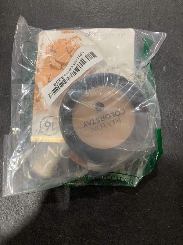 Photo 1 of Revlon ColorStay Pressed Powder Face Makeup, Longwearing, Fragrance-Free, Noncomedogenic, 840 Medium, 0.3 oz