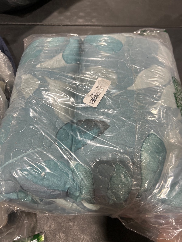 Photo 1 of USED BLANKET 
