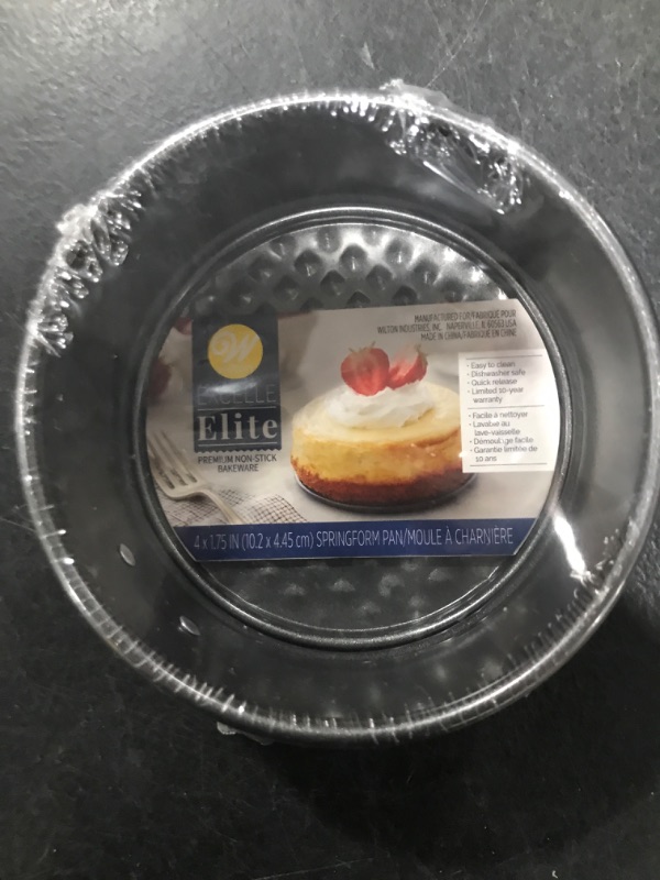 Photo 1 of Wilton Excelle Elite 4 Inch Springform Pan
