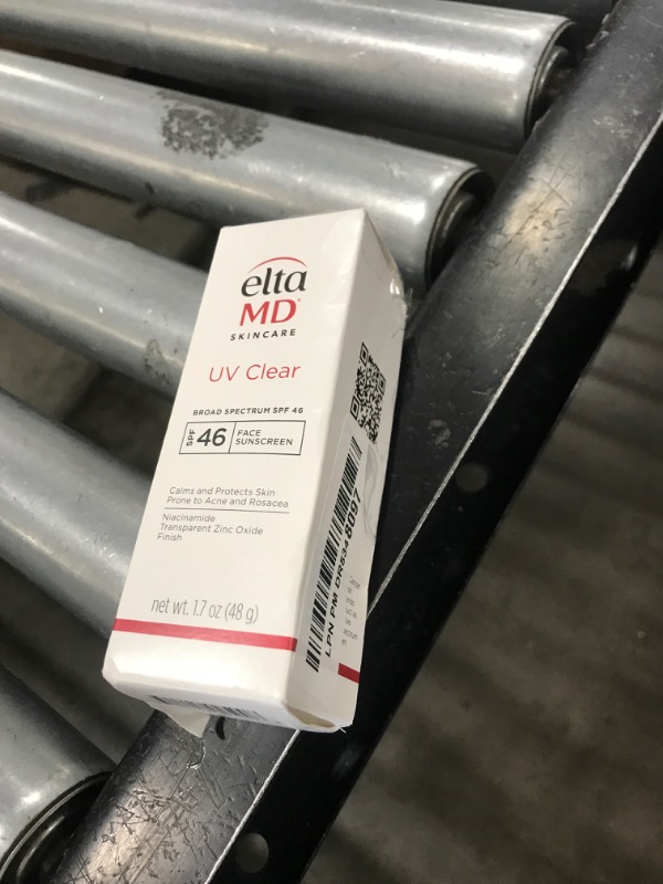Photo 1 of EltaMD UV Clear Face Sunscreen SPF 46, Oil Free for Face with Zinc Oxide, Dermatologist Recommended Sunscreen Lotion, For Acne-Prone Sensitive Skin, 1.7 oz Pump
