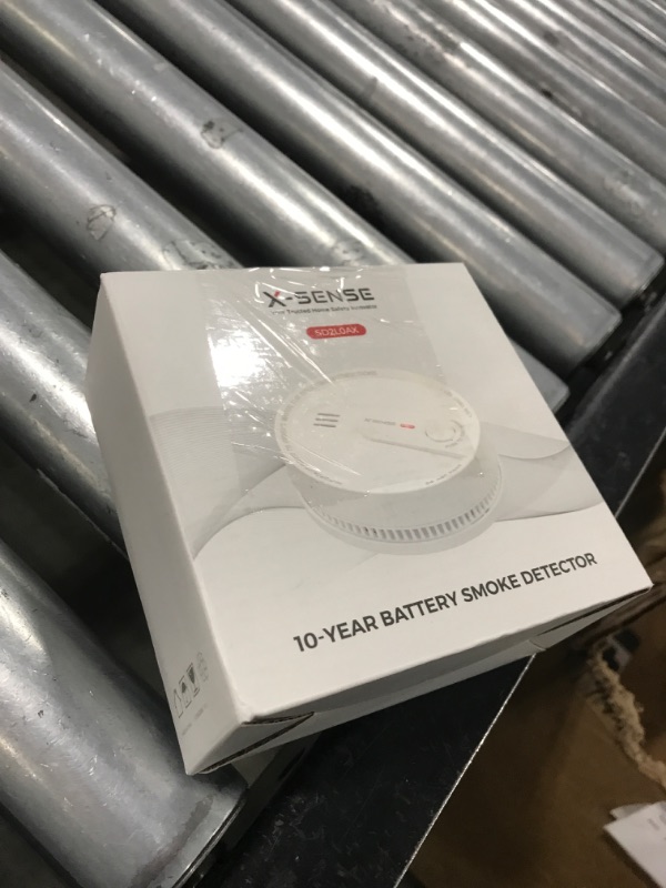 Photo 1 of X-Sense  Detector, 10-Year Battery Smoke Fire Alarm with Photoelectric Sensor, LED Indicator & Silence Button, 1-Pack