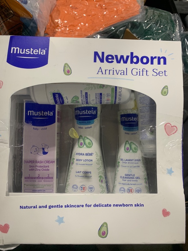 Photo 1 of Mustela Newborn Arrival Gift Set - Baby Skincare & Bath Time Essentials - Natural & Plant Based - 5 Items Set