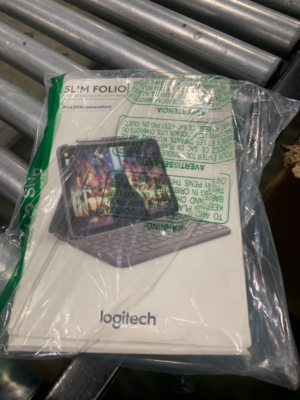 Photo 1 of Logitech Slim Folio Keyboard Case for iPad (10th gen & A16) with Integrated Bluetooth Wireless Keyboard