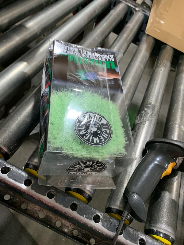 Photo 1 of Chemical Guys ACCG08 Wheelie All Exterior Surface and Wheel Brush (Safe for Cars, Trucks, SUVs, RVs, Motorcycles, & More) Green