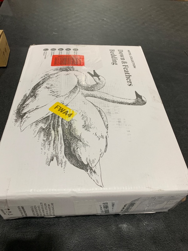 Photo 1 of DWR Luxury Feather Down Fiber Comforter Queen Size, Ultra-Soft Egyptian Cotton-Blend Fabric, High FP Medium Weight for All Season Hotel Style Fluffy Duvet Insert with Ties (90"x90", White)