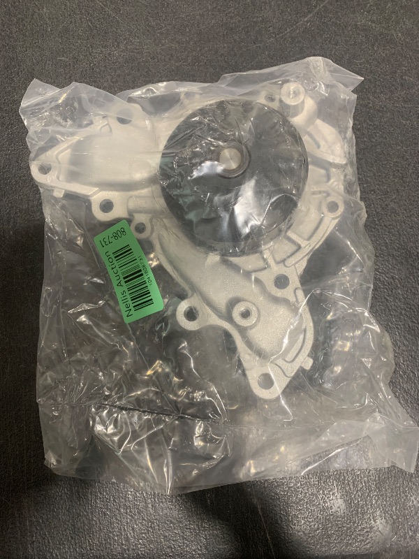 Photo 1 of 1pc Engine Coolant Water Pump Kit with Pulley for Mitsubishi for Montero 3.0L 1995-1996 & 3.5L 1996-2000 for Montero Sport 3.0L 1997-2003 & 3.5L 1999-2004 12760533 1482510