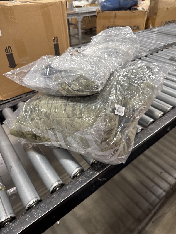 Photo 1 of RECYCO Luxury Velvet Quilt Set Full Queen Size, Lightweight Velvet Comforter Set, Oversized Bedspread Coverlet Quilted Bedding Set, with 2 Matching Pillow Shams, for All Season, Olive Green