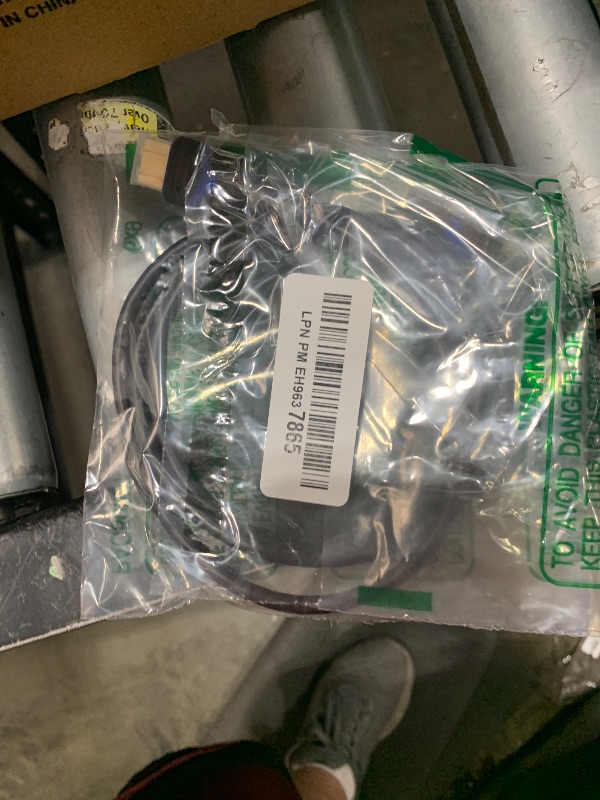 Photo 1 of 4K HDMI Cable 3FT, ApoJodly HDMI 2.0 Cable 18Gbps High Speed HDMI to HDMI Cord 3 Foot (4K@60Hz, 2K@144Hz, 1080P@120Hz, HDR, 3D, HDCP 2.2,ARC) for HDTV, Switch, PS4/PS5, Xbox, Blu-ray, Monitor 3.3FT/1M