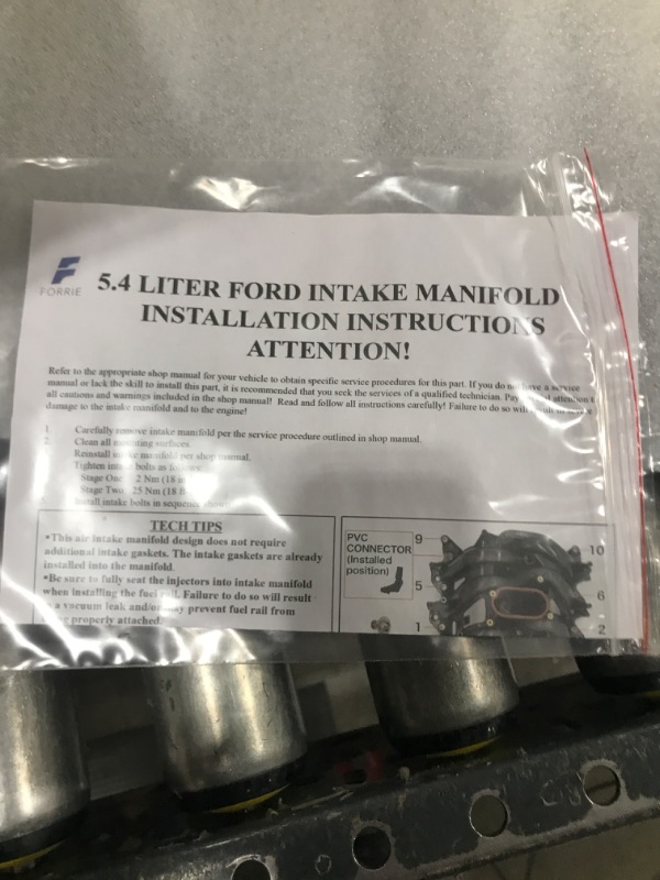 Photo 1 of GELUOXI 615-188 Upper Intake Manifold w/Gaskets Replacement for 2000-2003 E150 E250 E350 E450 Van V8 5.4L Excursion Expedition F150 Truck F250/F350 Super Duty Truck #2L1Z-9424-AA
