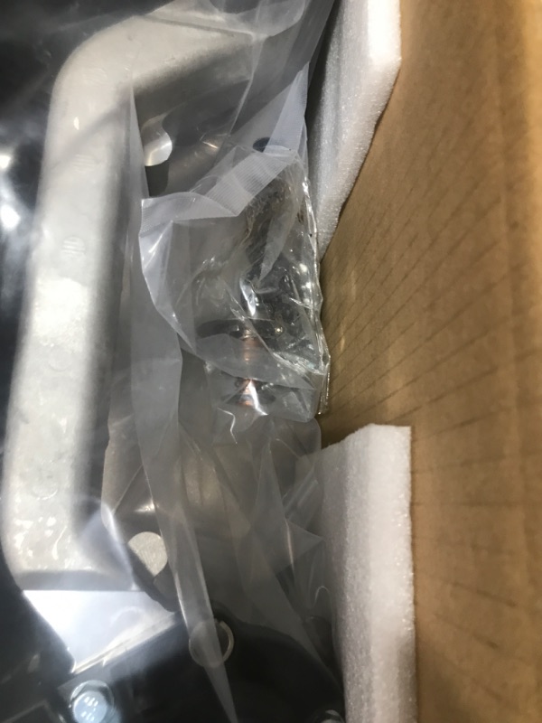 Photo 1 of GELUOXI 615-188 Upper Intake Manifold w/Gaskets Replacement for 2000-2003 E150 E250 E350 E450 Van V8 5.4L Excursion Expedition F150 Truck F250/F350 Super Duty Truck #2L1Z-9424-AA
