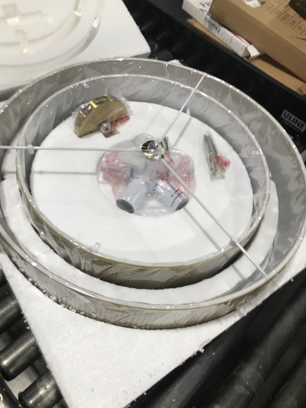 Photo 1 of leading lighting 
ceiling light 