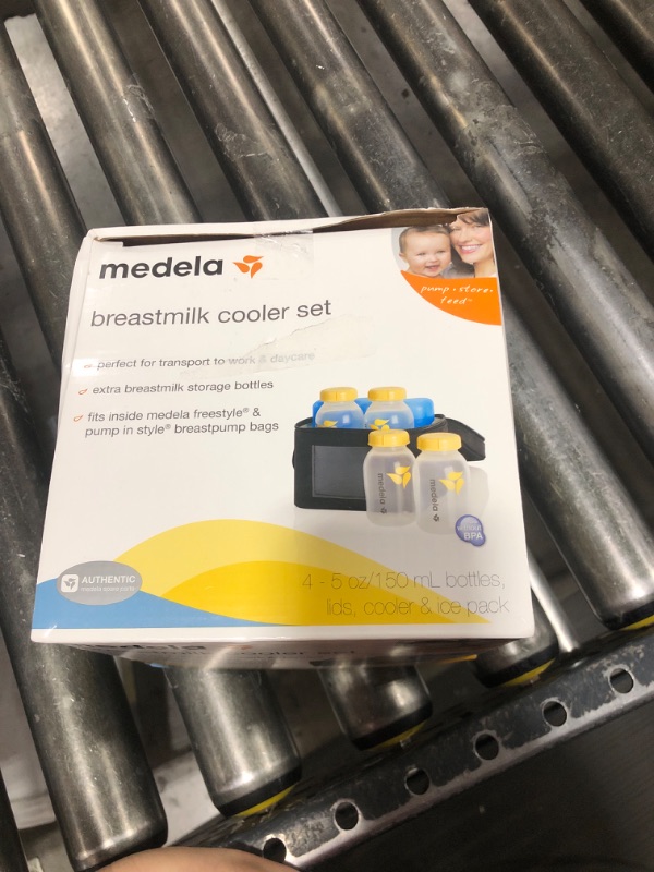 Photo 1 of Medela Breast Milk Cooler Bag Set, 10 piece set
