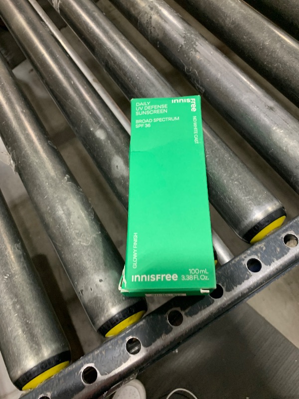 Photo 1 of innisfree Daily UV Defense Sunscreen Broad Spectrum SPF 36 JUMBO, Invisible Korean Sunscreen for Face with No White Cast (Packaging May Vary)