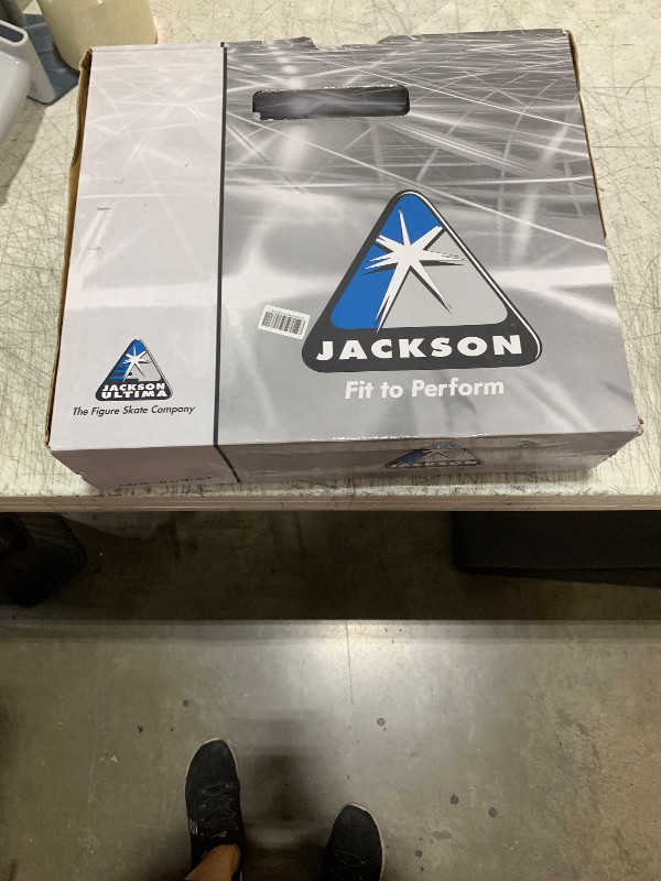 Photo 1 of Jackson Classic 200 Womens/Girls Figure Ice Skates - Womens Size 5, Medium Width