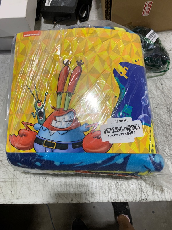 Photo 1 of Franco Kids Bedding Super Soft Plush Micro Raschel Blanket, 62 in x 90 in, Spongebob Squarepants, Multicolour, Prints May Vary