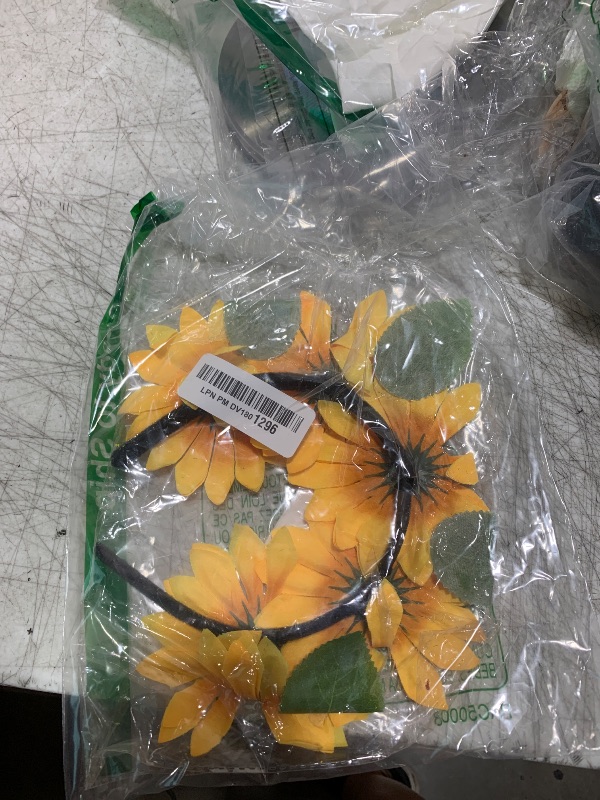 Photo 1 of Sunflower Halloween Decor Artificial Flower Hair Band Decorative Headwraps Yoga Headband Headpiece Bridal Photo Prop Women's Boho Decor