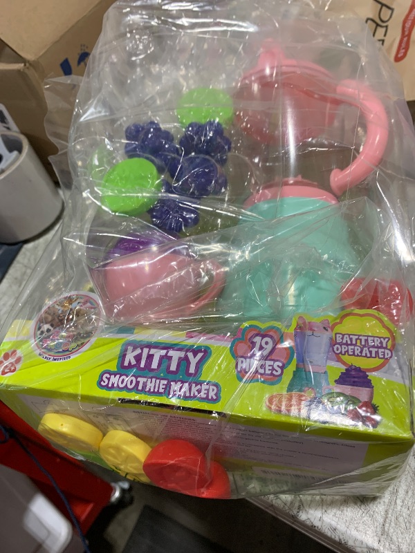 Photo 1 of Boley Zoo Troop: Kitty Smoothie Maker - 19 Pieces - Animal Themed Kitchen Playset, Battery Operated Toy Appliance, Food & Cooking Accessories, Kids Ages 2+