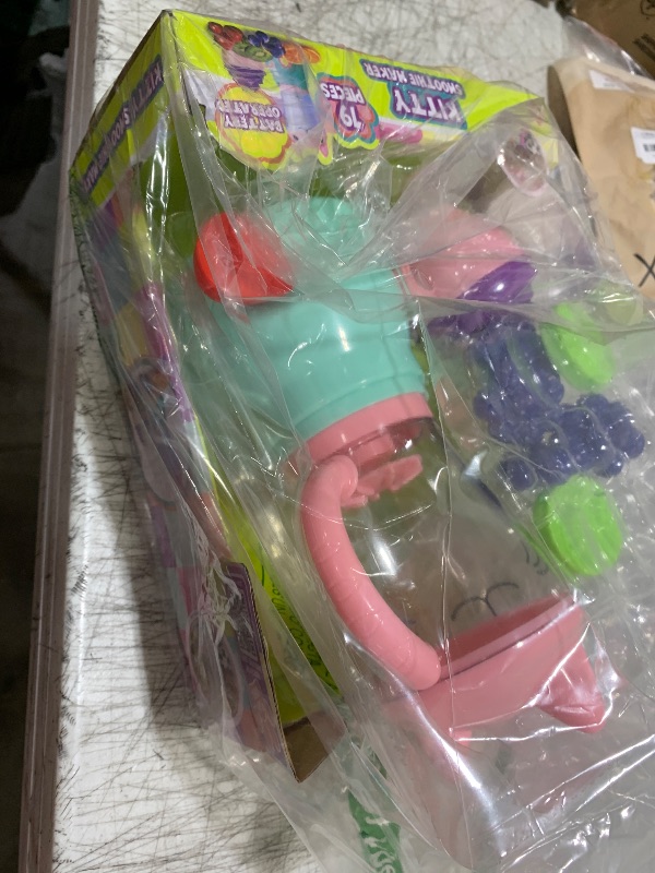 Photo 1 of Boley Zoo Troop: Kitty Smoothie Maker - 19 Pieces - Animal Themed Kitchen Playset, Battery Operated Toy Appliance, Food & Cooking Accessories, Kids Ages 2+