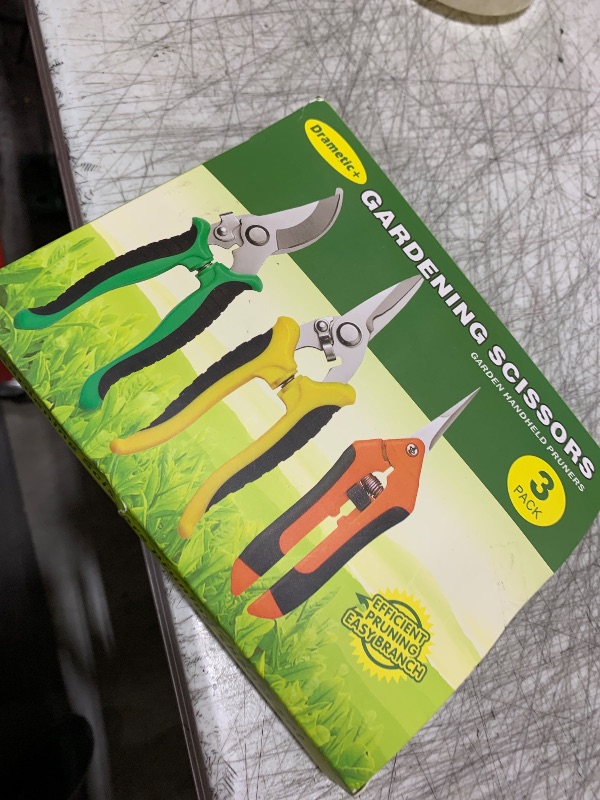 Photo 1 of Garden Pruning Shears 3 Pack Gardening Shears Garden Scissors Stainless Steel Plant Flower Scissors Clippers Pruning Shears tijeras de jardinería